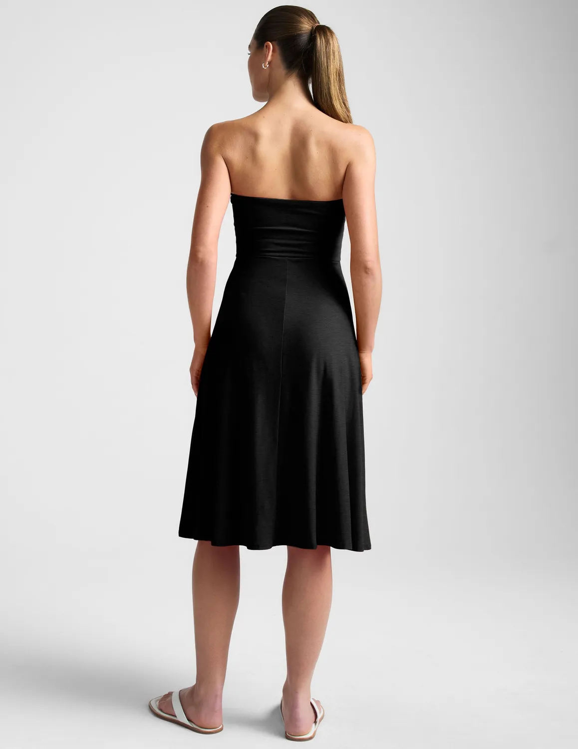Beyond Yoga Featherweight Strapless klänning Darkest Night bh