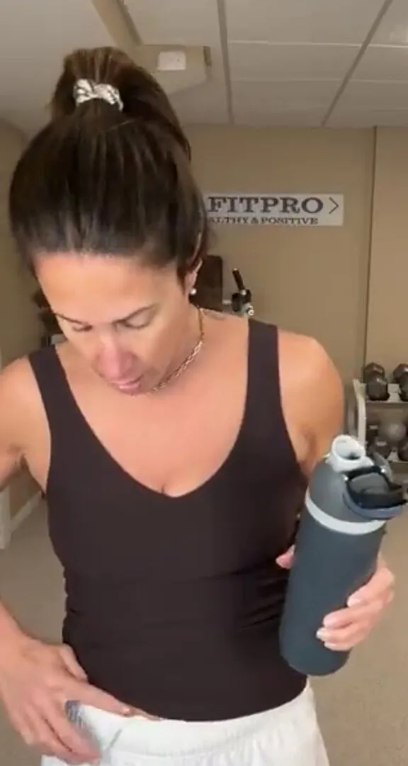 Beyond Yoga Spacedye Good Day Classic Tank linne Berry Red V-ring