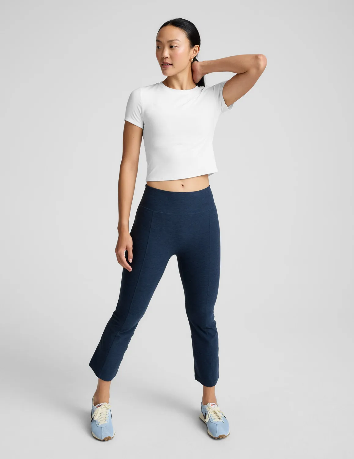Beyond Yoga Spacedye Pintuck Kick Flare yogabyxa Nocturnal Navy hög midja
