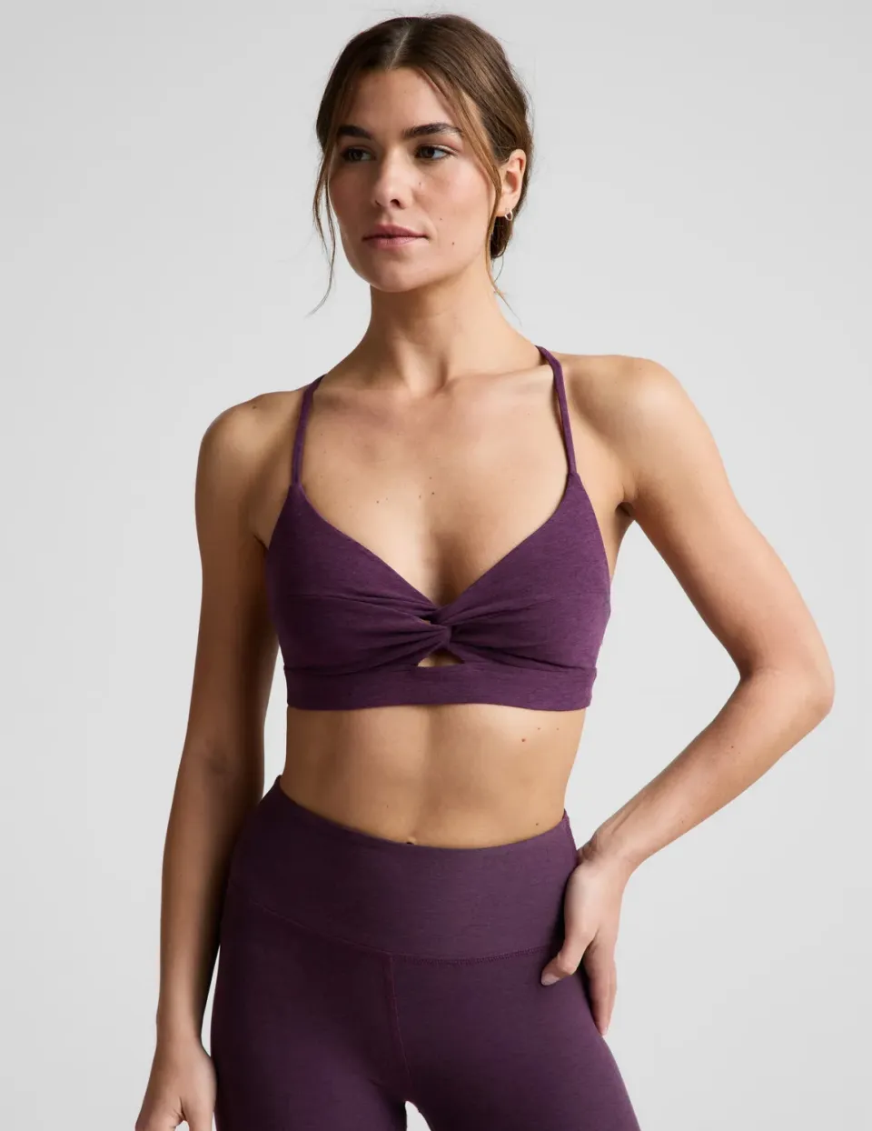 Beyond Yoga Spacedye Twist Front sport-bh blackberry melerad korsrygg