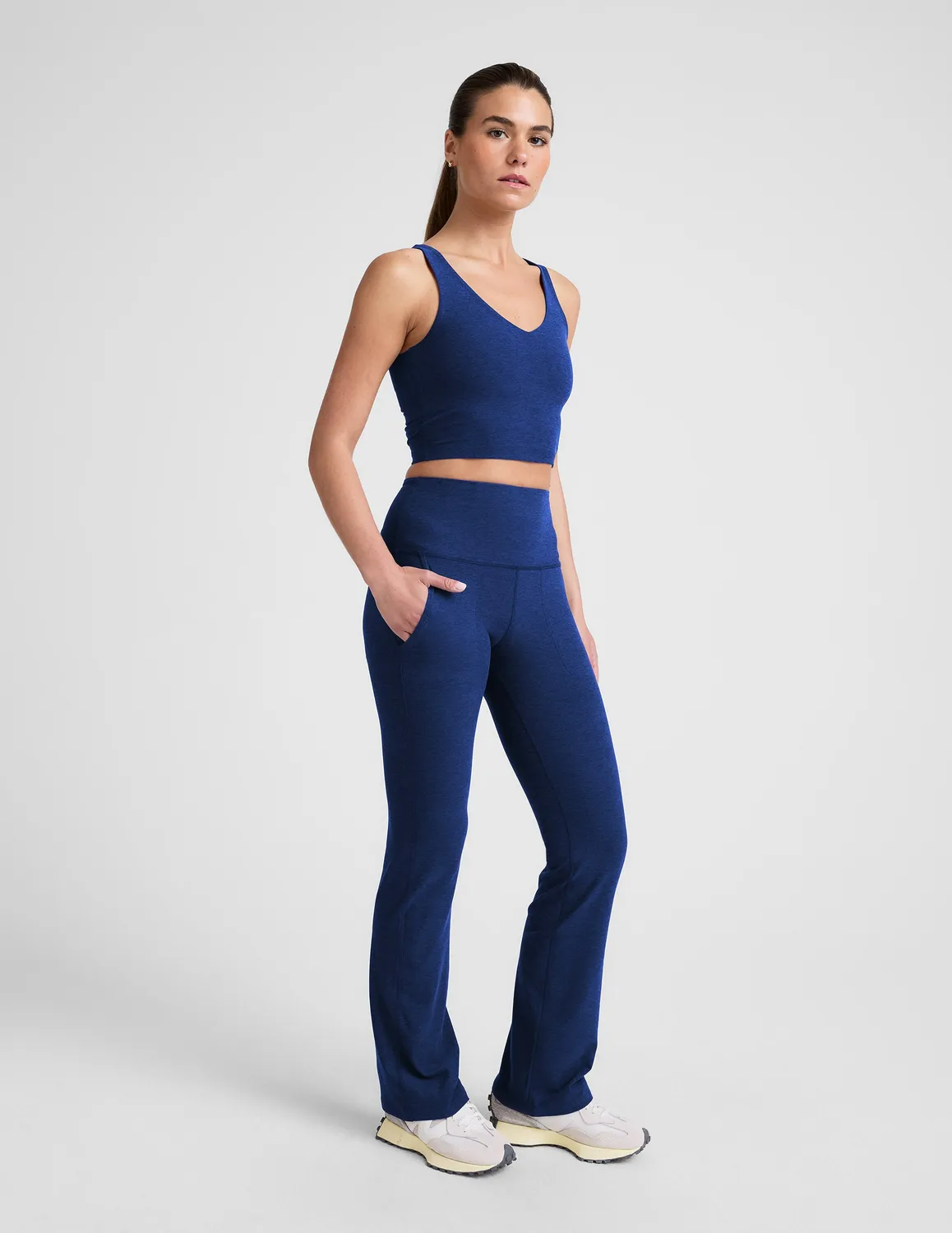 Beyond Yoga Spacedye High Waisted Practice Pocket Bootcut Pant 31" träningsbyxor Marine Blue