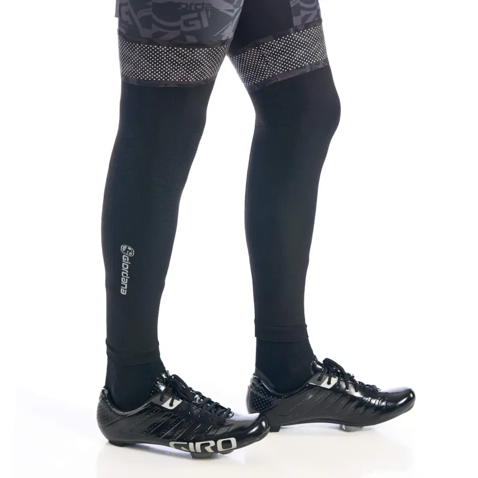 Giordana Knitted Dryarn benvärmare svart fukttransporterande