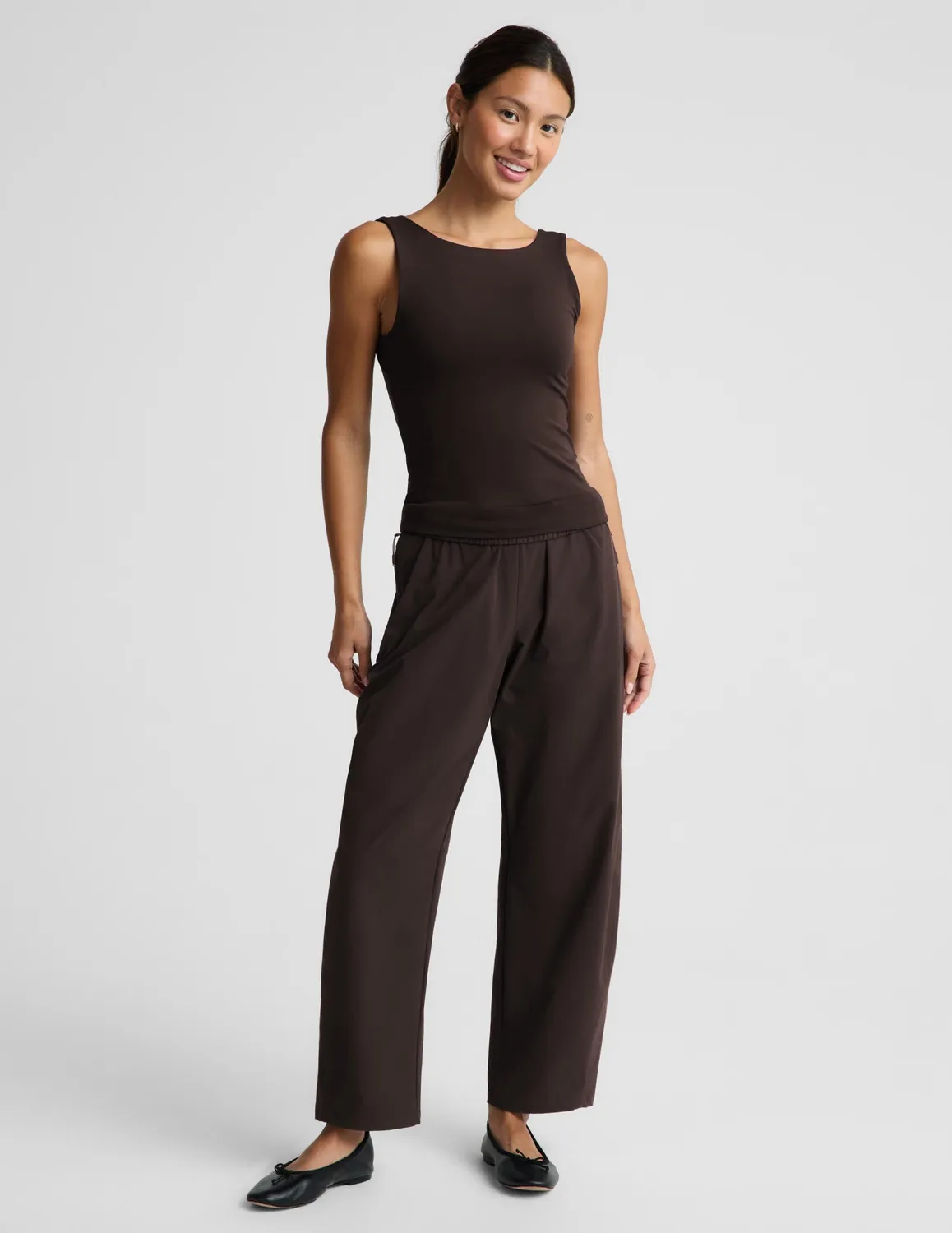 Beyond Yoga Smooth It Over Classic Tank linne Dark Chocolate inbyggd bh