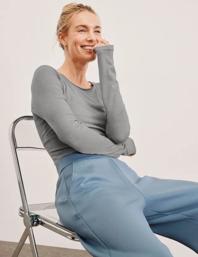 Beyond Yoga LuxeKnit Merino Wool Crewneck ulltröja Storm Gray Heather tumhål