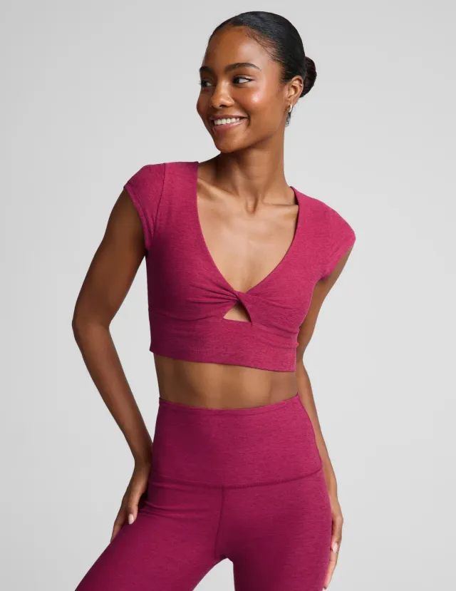Beyond Yoga Spacedye Get It Twisted Cropped Tee träningstopp Sangria Heather mjuk