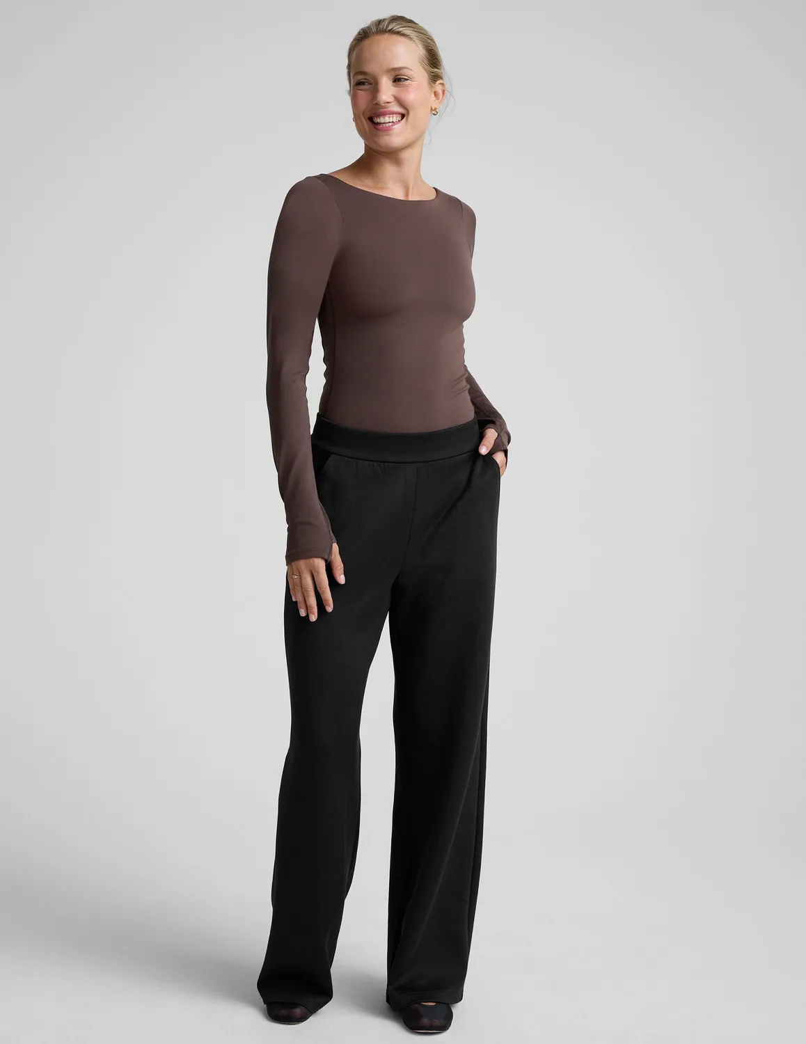 Beyond Yoga Serene Boatneck bodysuit Dusk Brown långärmad