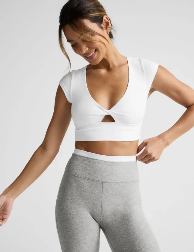 Beyond Yoga Spacedye Get It Twisted Cropped Tee träningstopp Cloud White mjuk