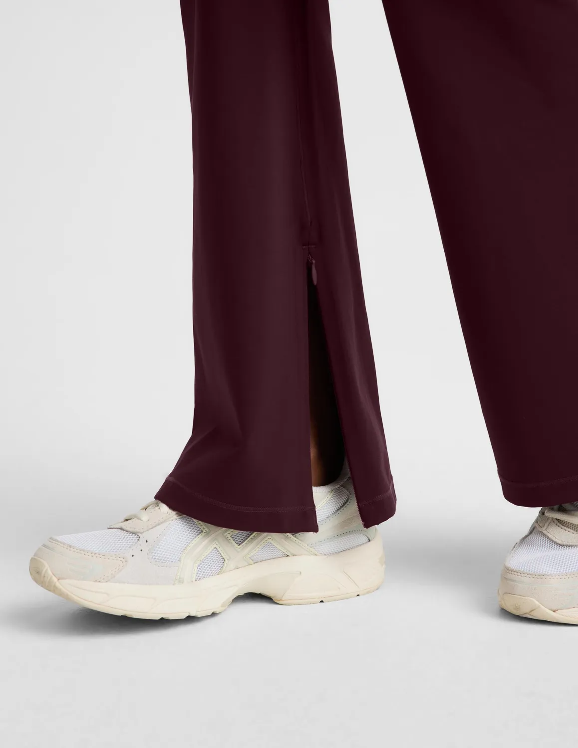 Beyond Yoga Pacer Fleece Split Hem byxa Cabernet varm