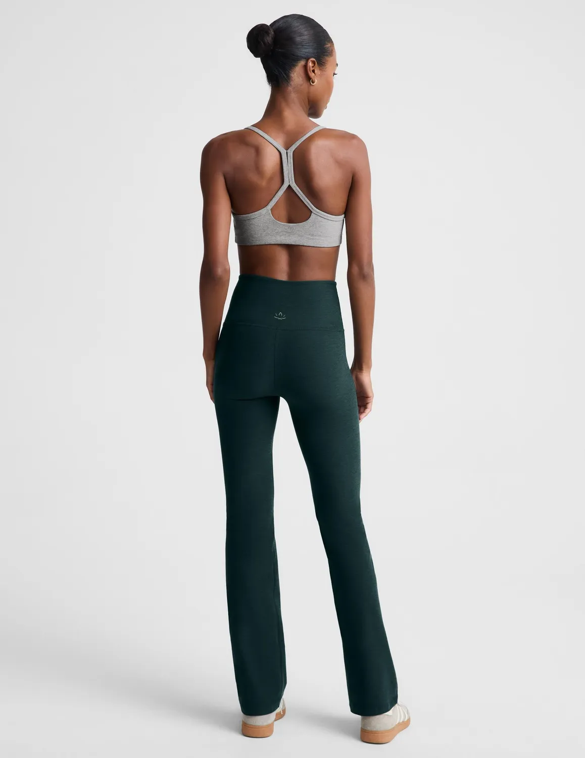 Beyond Yoga Spacedye Practice High Waisted Bootcut Pant 29 byxor grön