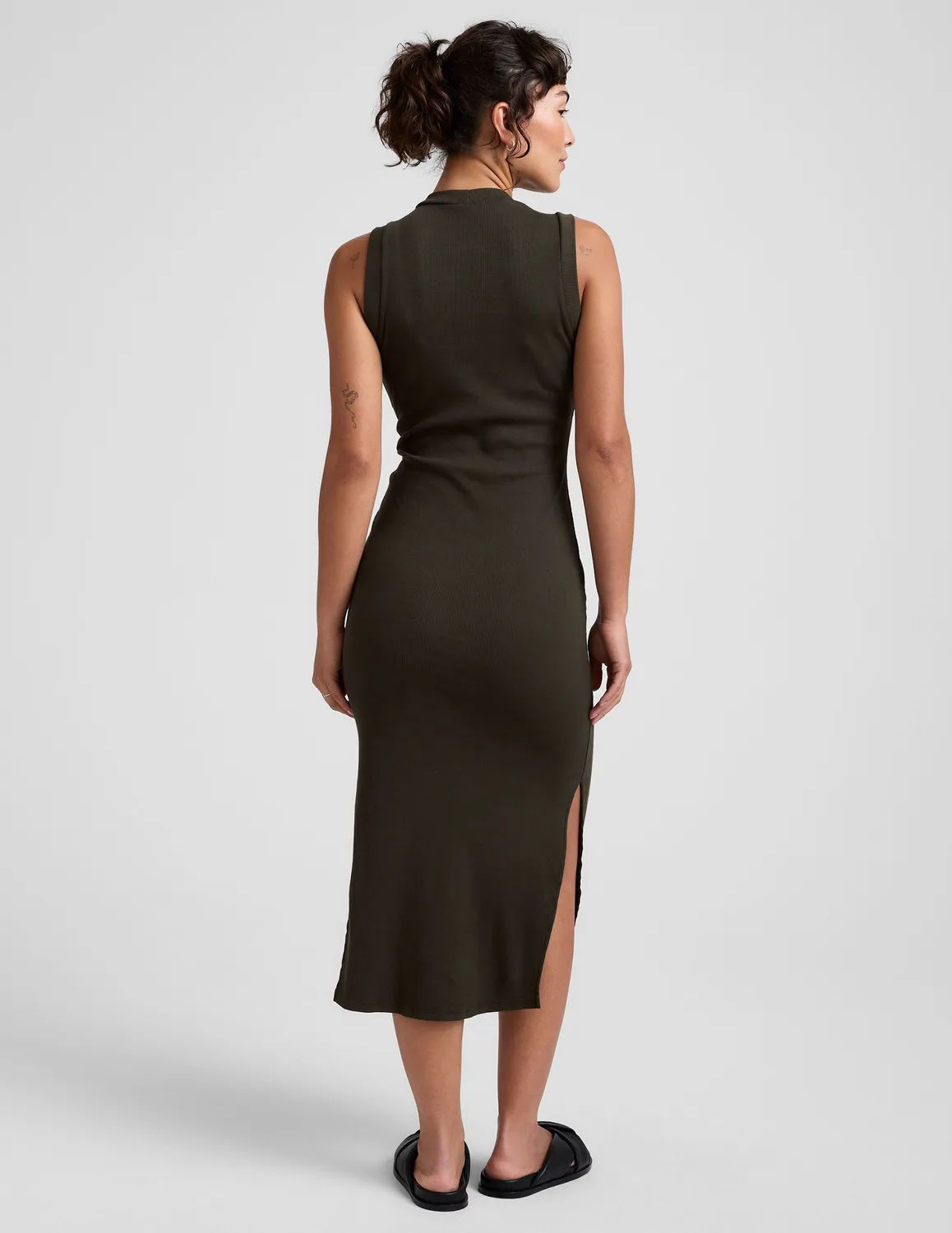 Beyond Yoga Rib Tank Dress klänning Olive Ink midi