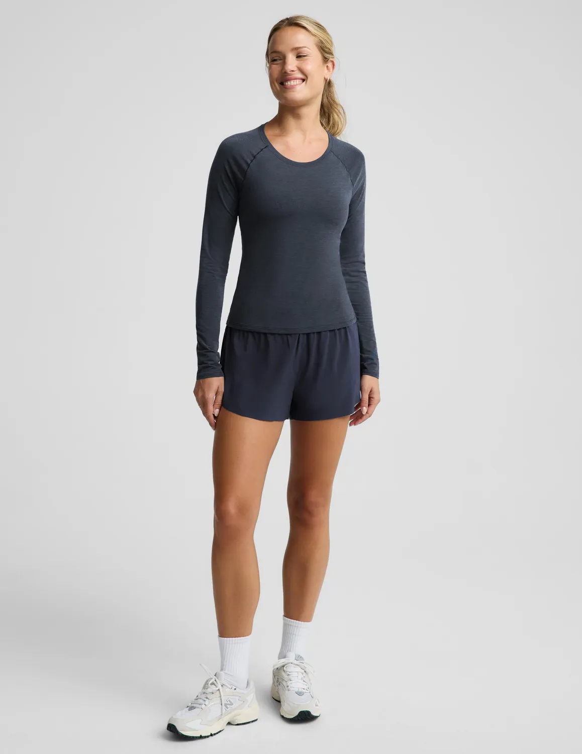 Beyond Yoga Breezeweight Active Long Sleeve träningströja marinblå