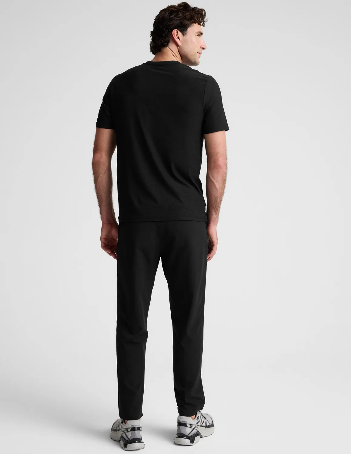 Beyond Yoga Dynamic Straight Leg herrbyxor svart relaxed fit