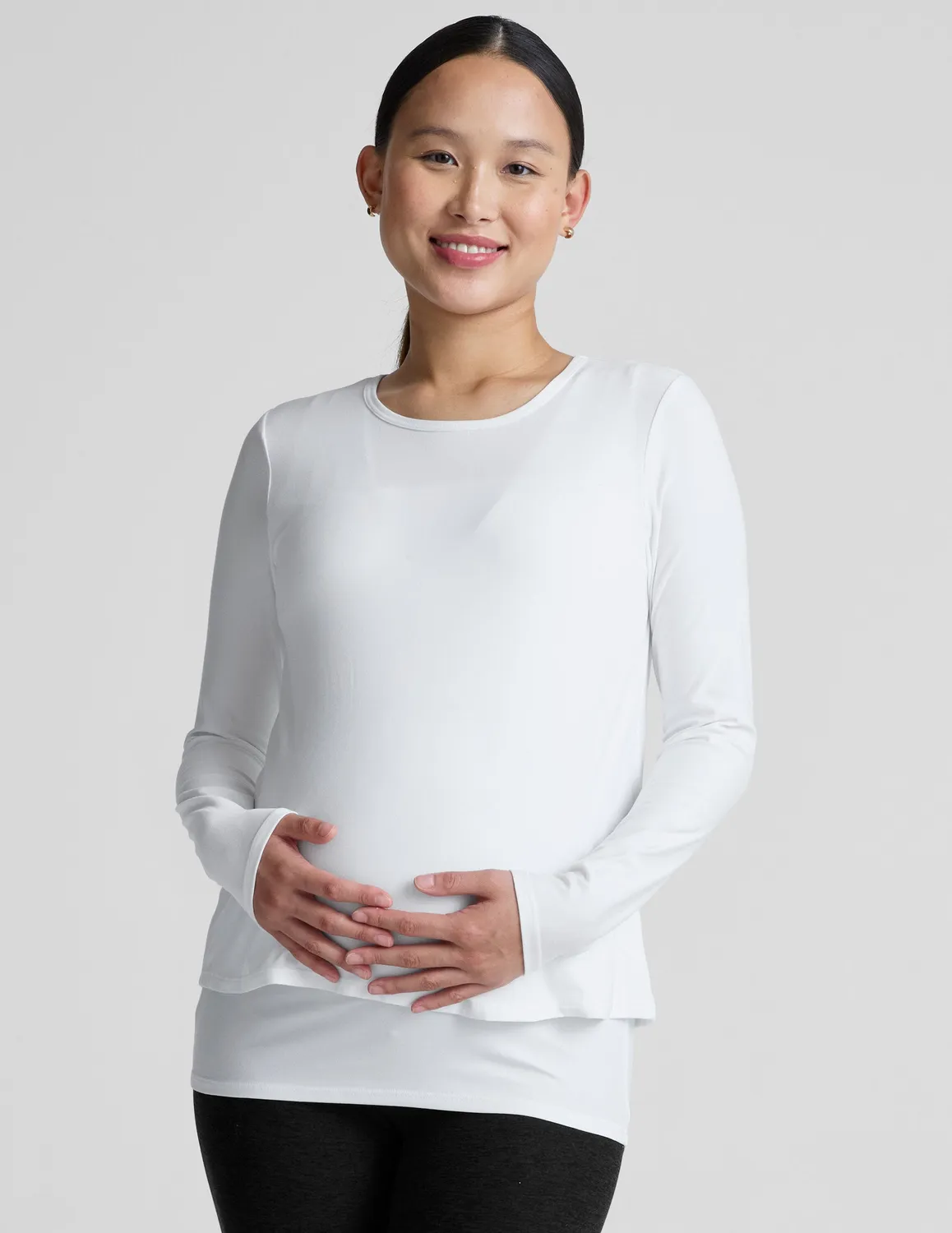 Beyond Yoga Featherweight Under Wraps Nursing Overlap Tee amningstopp vit mjuk