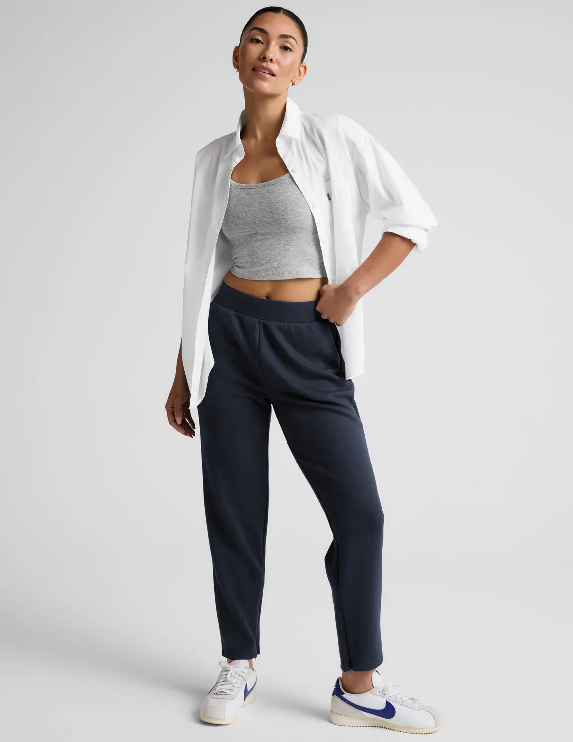 Beyond Yoga SoftSpring Tapered Byxor Nocturnal Navy med fickor