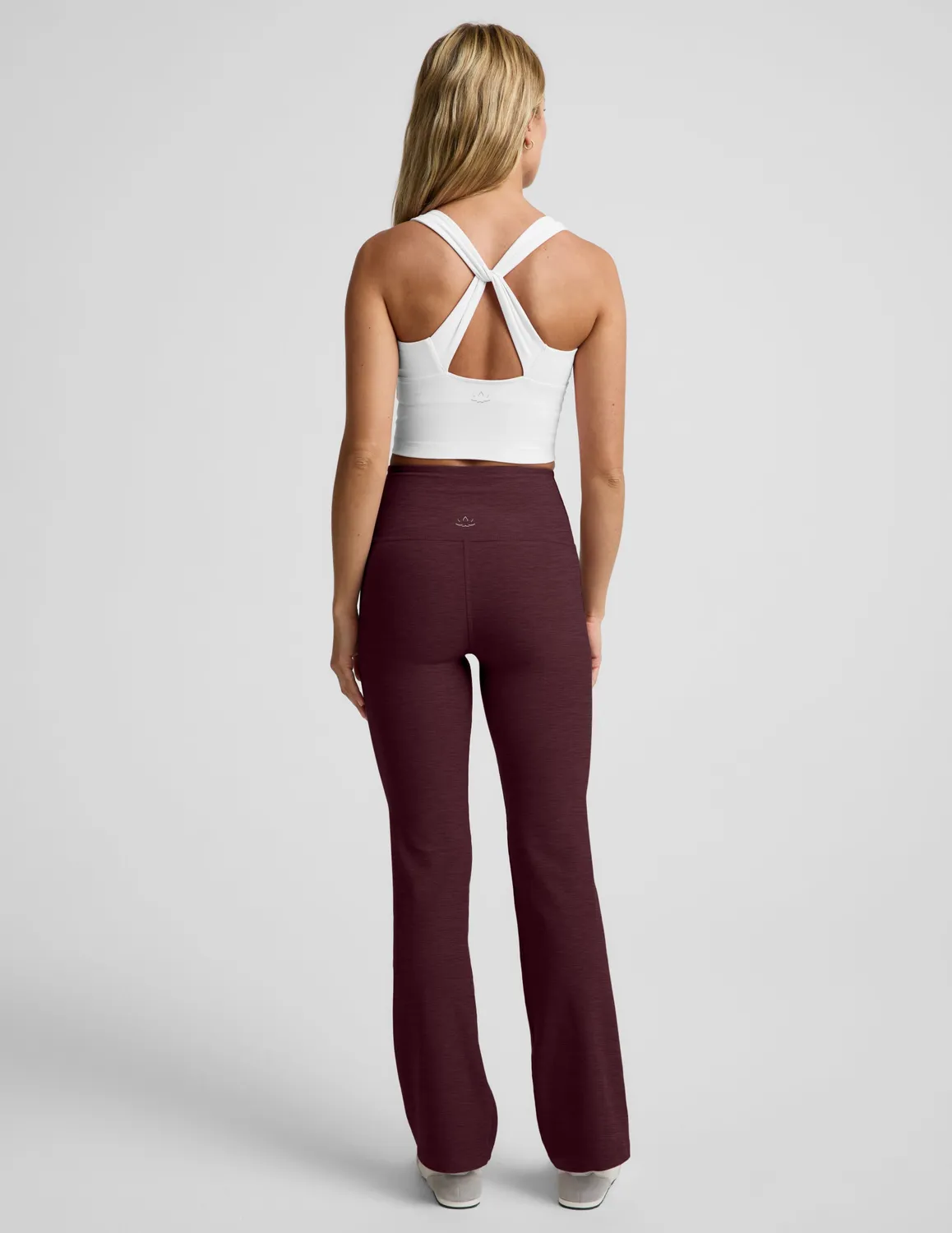 Beyond Yoga Spacedye High Waisted Practice Pocket Bootcut 31" röd