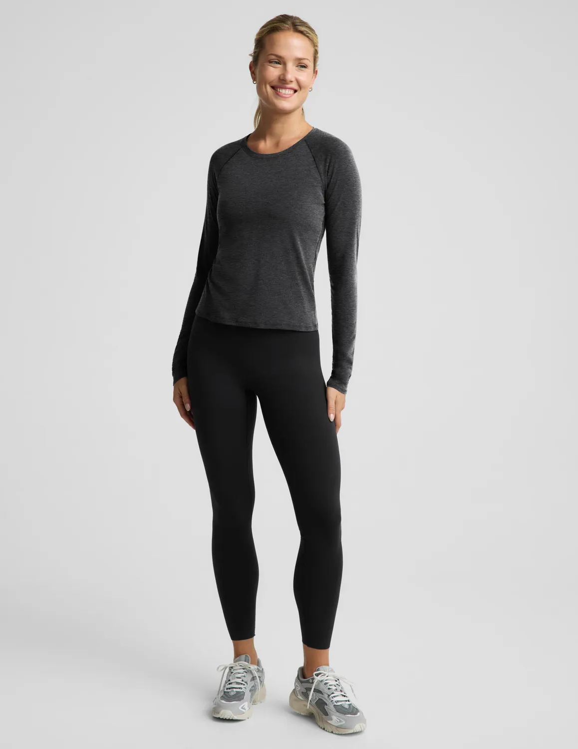 Beyond Yoga Breezeweight Active Long Sleeve träningströja svart