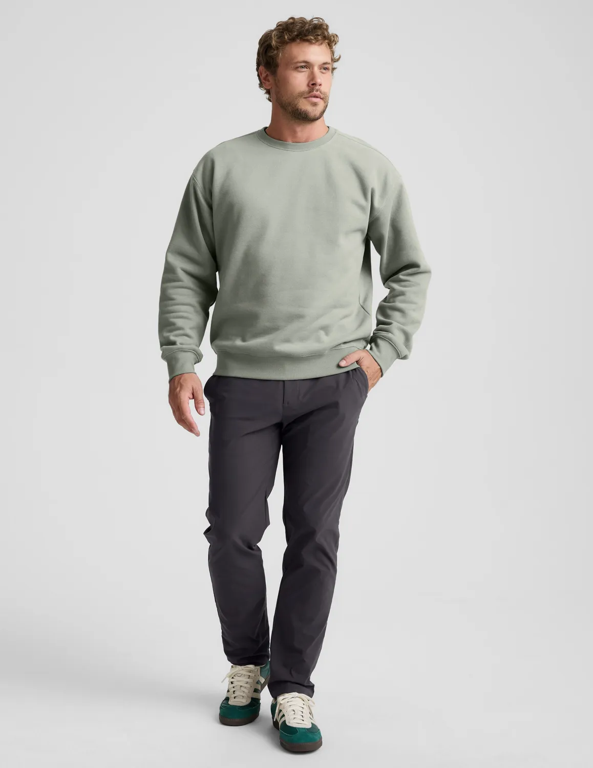 Beyond Yoga LuxeFleece Crewneck sweatshirt Grey Sage relaxed