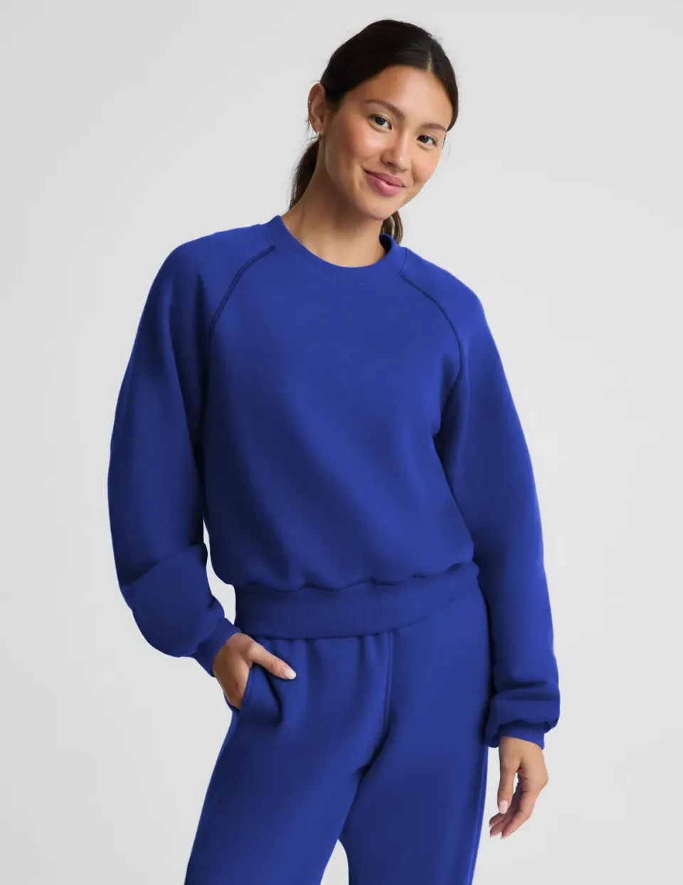 Beyond Yoga LuxeFleece 2.0 Raglan Crewneck sweatshirt colorblock