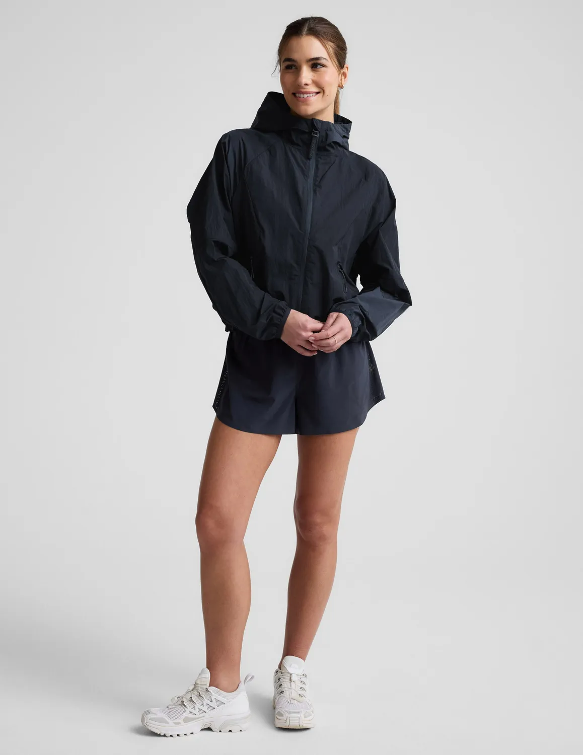 Beyond Yoga Limitless löparjacka Nocturnal Navy vattenavvisande