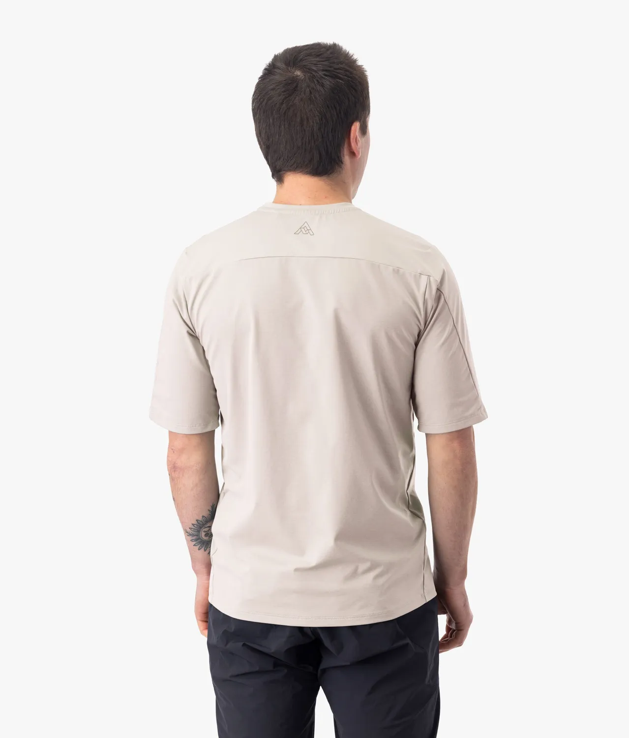 7mesh Atlas t-shirt herr almond UPF 30+