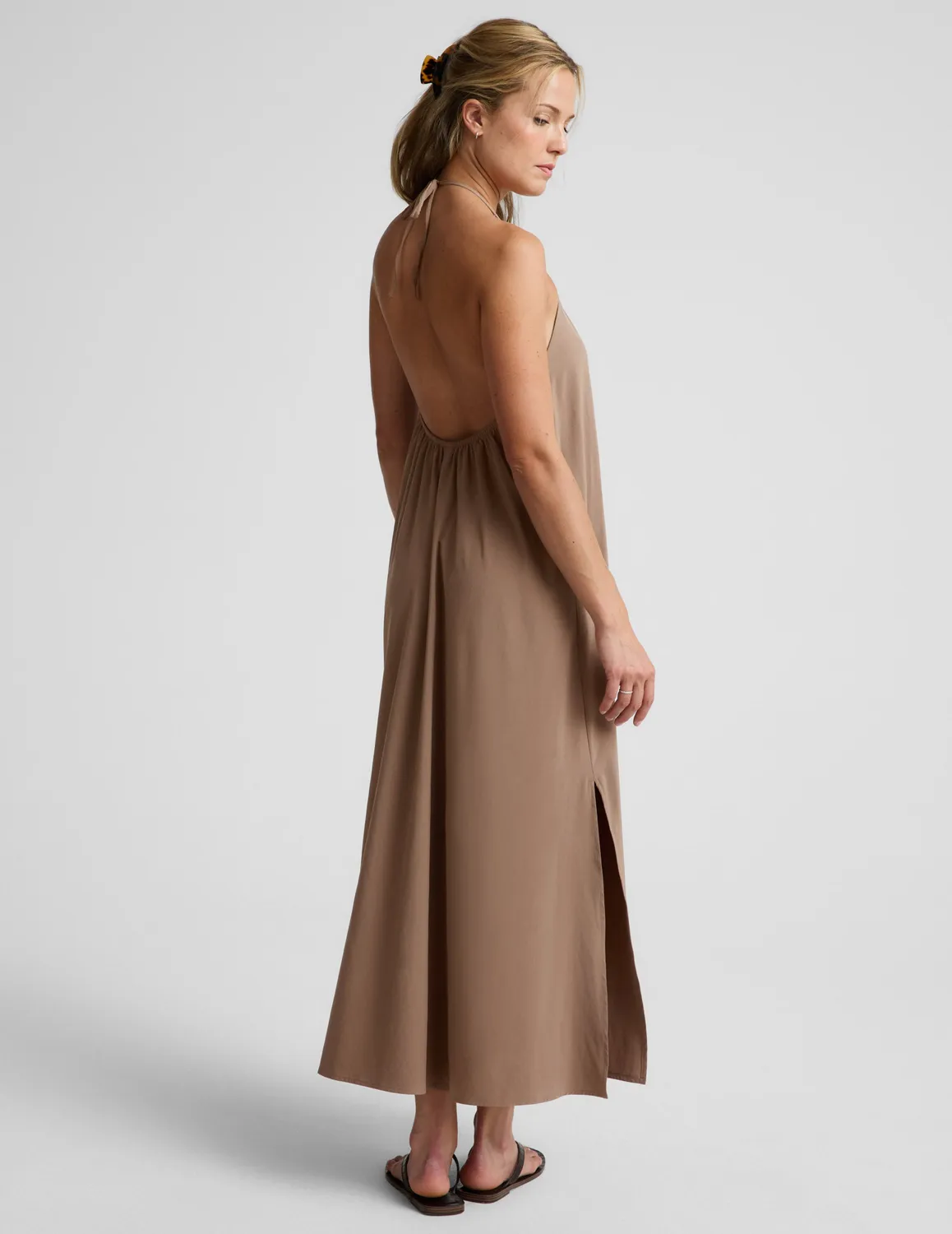 Beyond Yoga Go With The Flow halter maxiklänning Khaki neutral