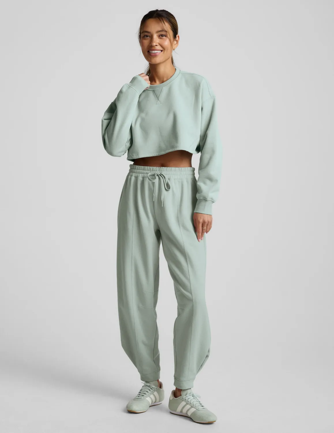 Beyond Yoga LuxeFleece Cropped sweatshirt Pale Blue ljusblå