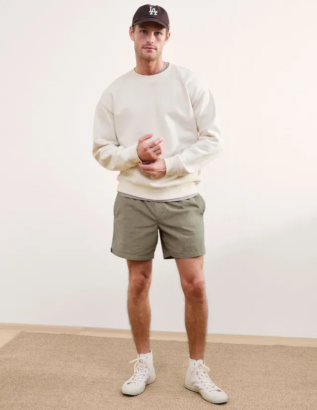 Beyond Yoga Drift Shorts Grey Sage herr elastisk midja