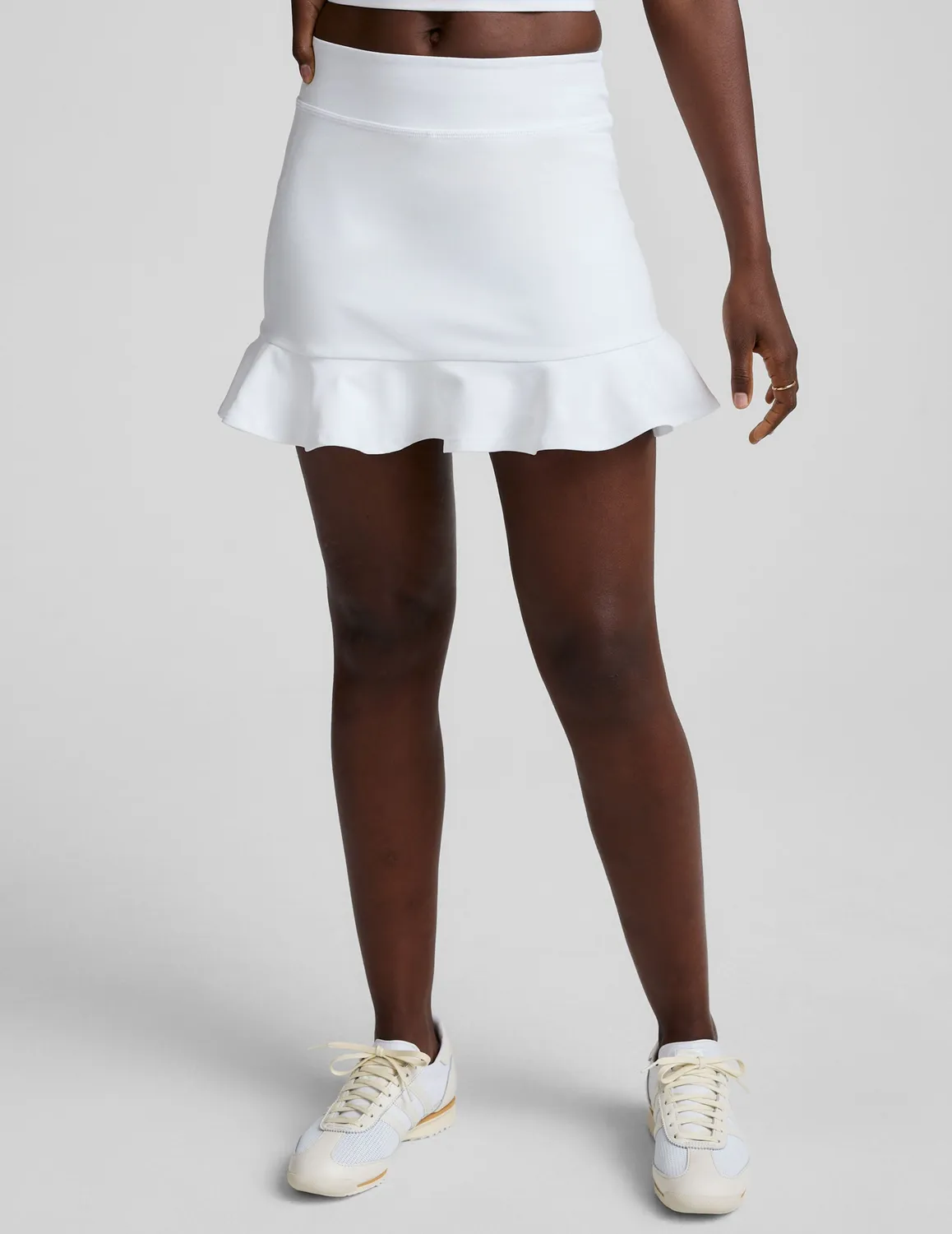 Beyond Yoga Spacedye Dare To Flare tenniskjol vit shorts