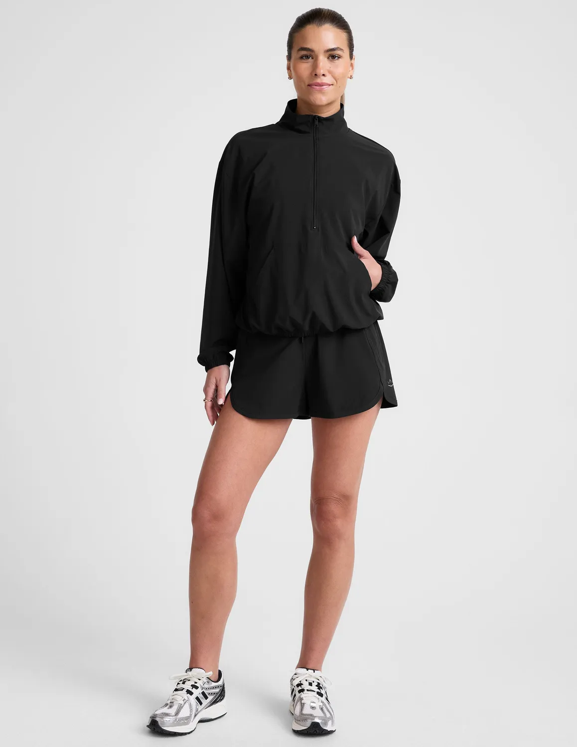 Beyond Yoga Stretch Woven In Stride Half Zip träningströja True Black