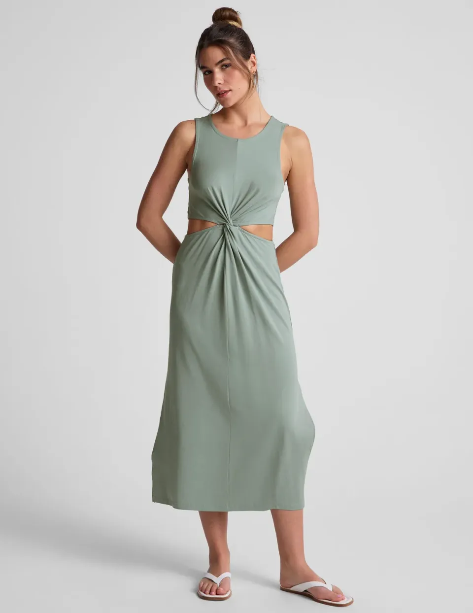 Beyond Yoga Around The World Front Twist klänning Serene Sage