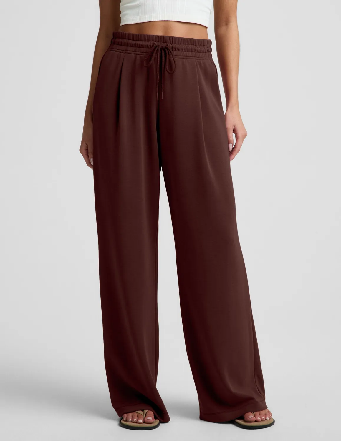 Beyond Yoga Luxe Sandwash Double Knit Wide Leg byxor Iced Mocha hög midja