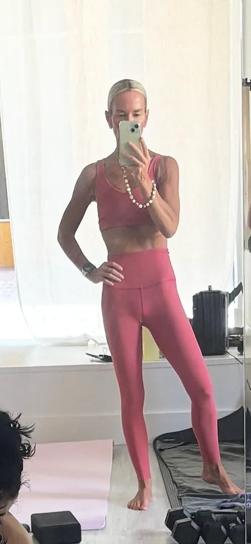 Beyond Yoga Spacedye Twist Front sport-bh blackberry melerad korsrygg