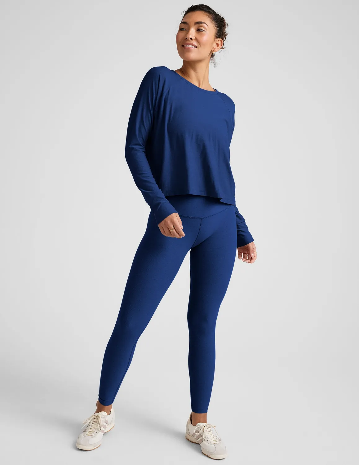Beyond Yoga Featherweight Daydreamer Pullover långärmad topp marine blue tunn