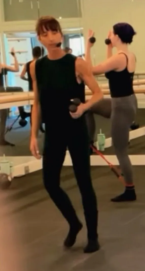 Beyond Yoga Featherweight Minimal Cropped Tank linne Silver Mist
