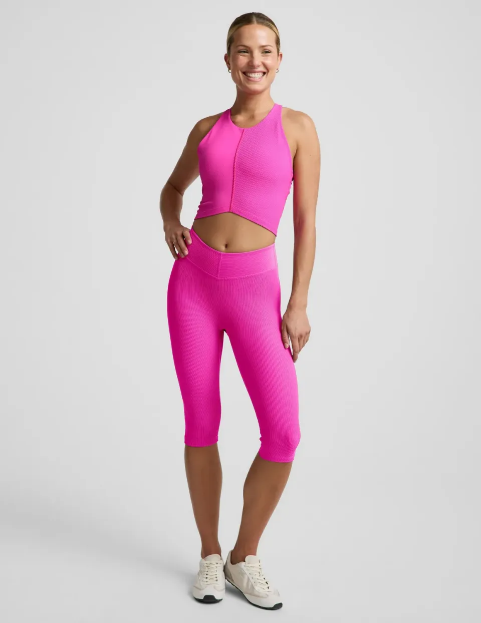 Beyond Yoga Impulse Ribbed V-Waist leggings Pink Glow capri