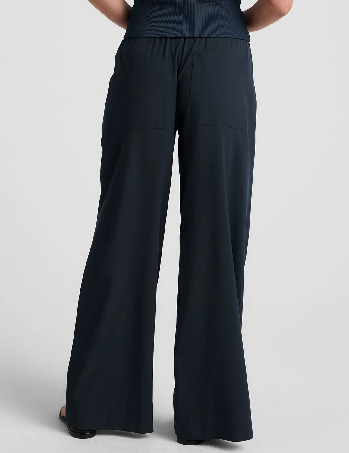 Beyond Yoga Easy Wide Leg Pant 29" byxor Nocturnal Navy vida