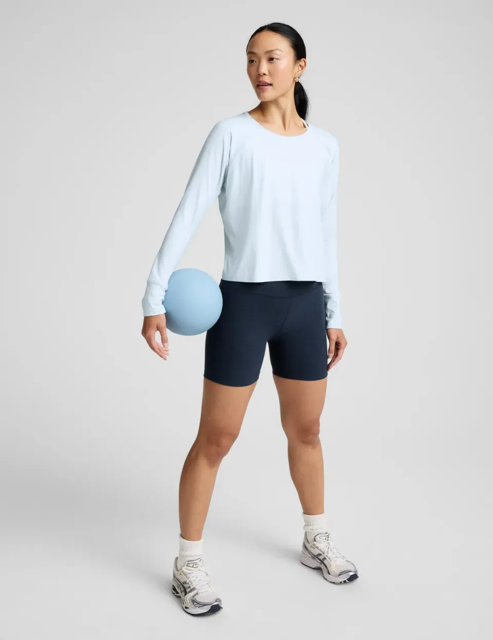 Beyond Yoga Featherweight Daydreamer Pullover långärmad tröja ljusblå luftig