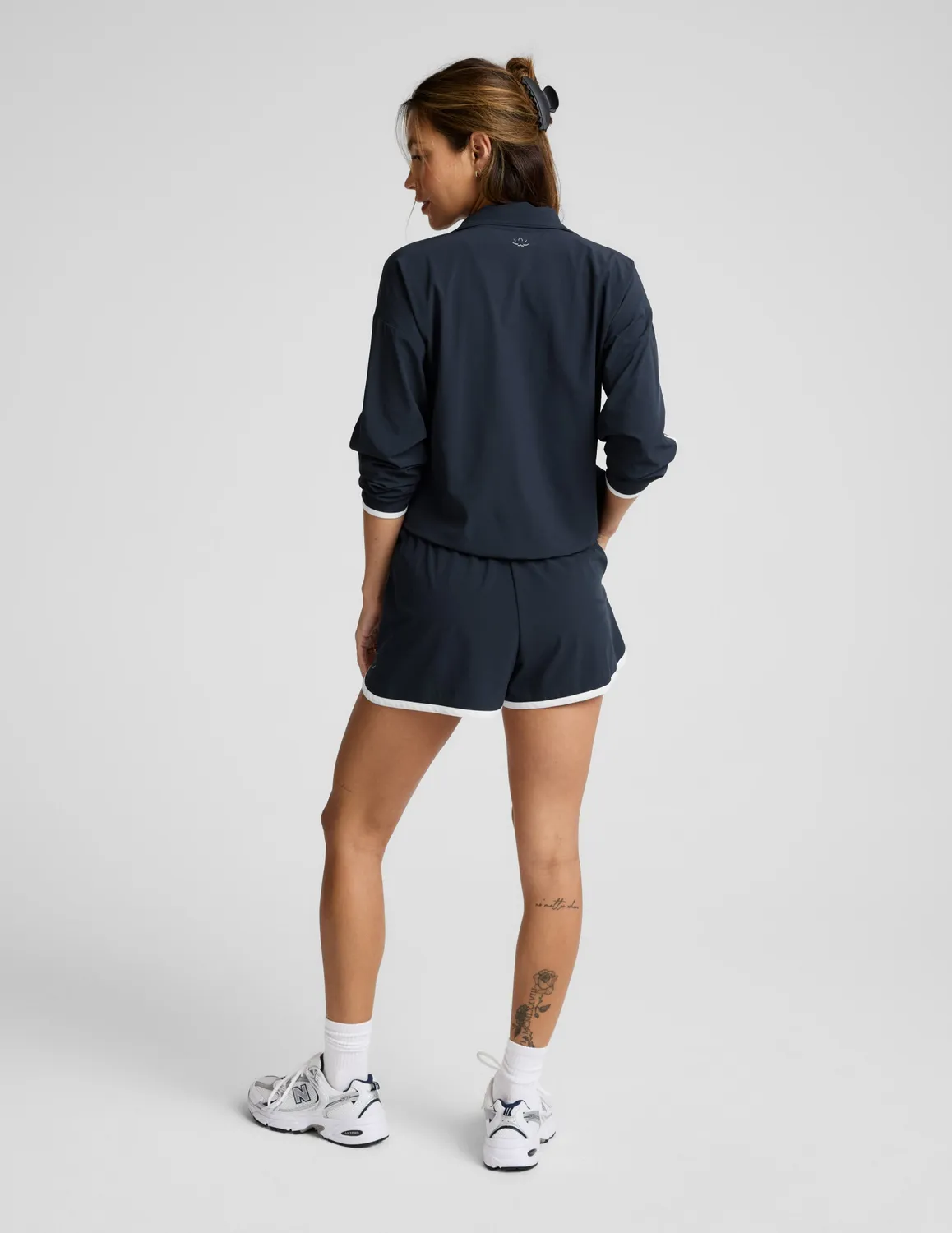 Beyond Yoga Stretch Woven The Course 2.5" Shorts Nocturnal Navy