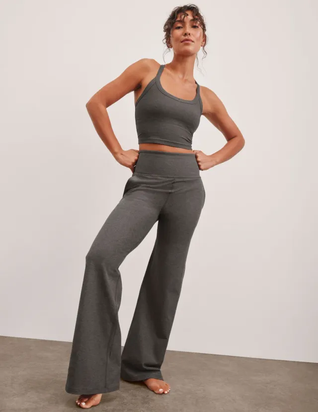 Beyond Yoga Spacedye Laid Back Wide Leg Pant 31 byxor True Gray