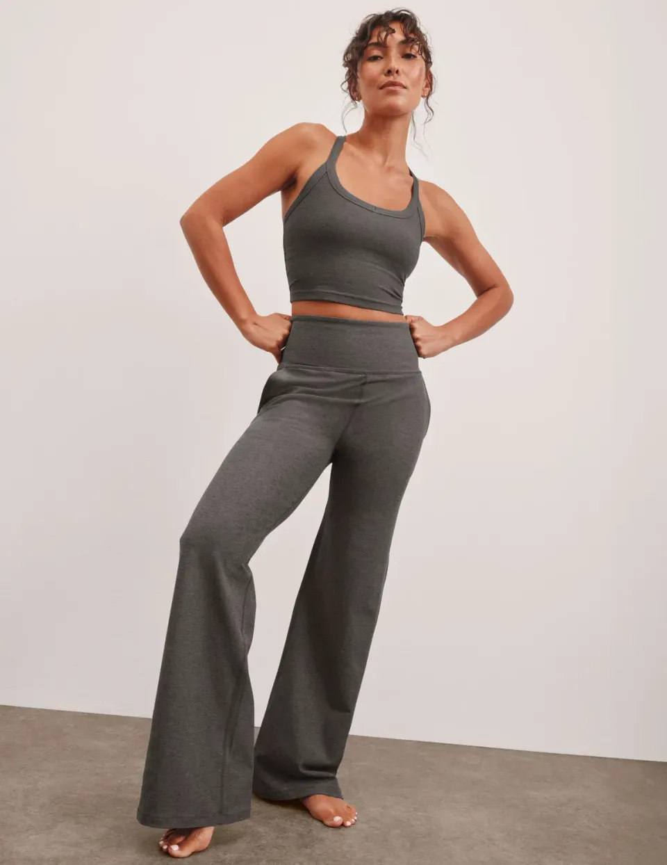 Beyond Yoga Spacedye Laid Back Wide Leg Pant 31 byxor True Gray