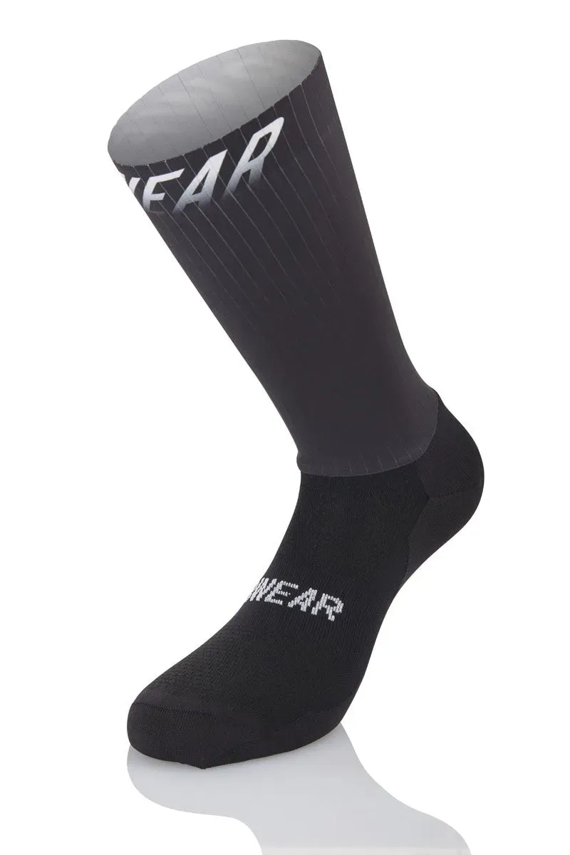 MB Wear Aero Fast Black cykelstrumpor svart aero