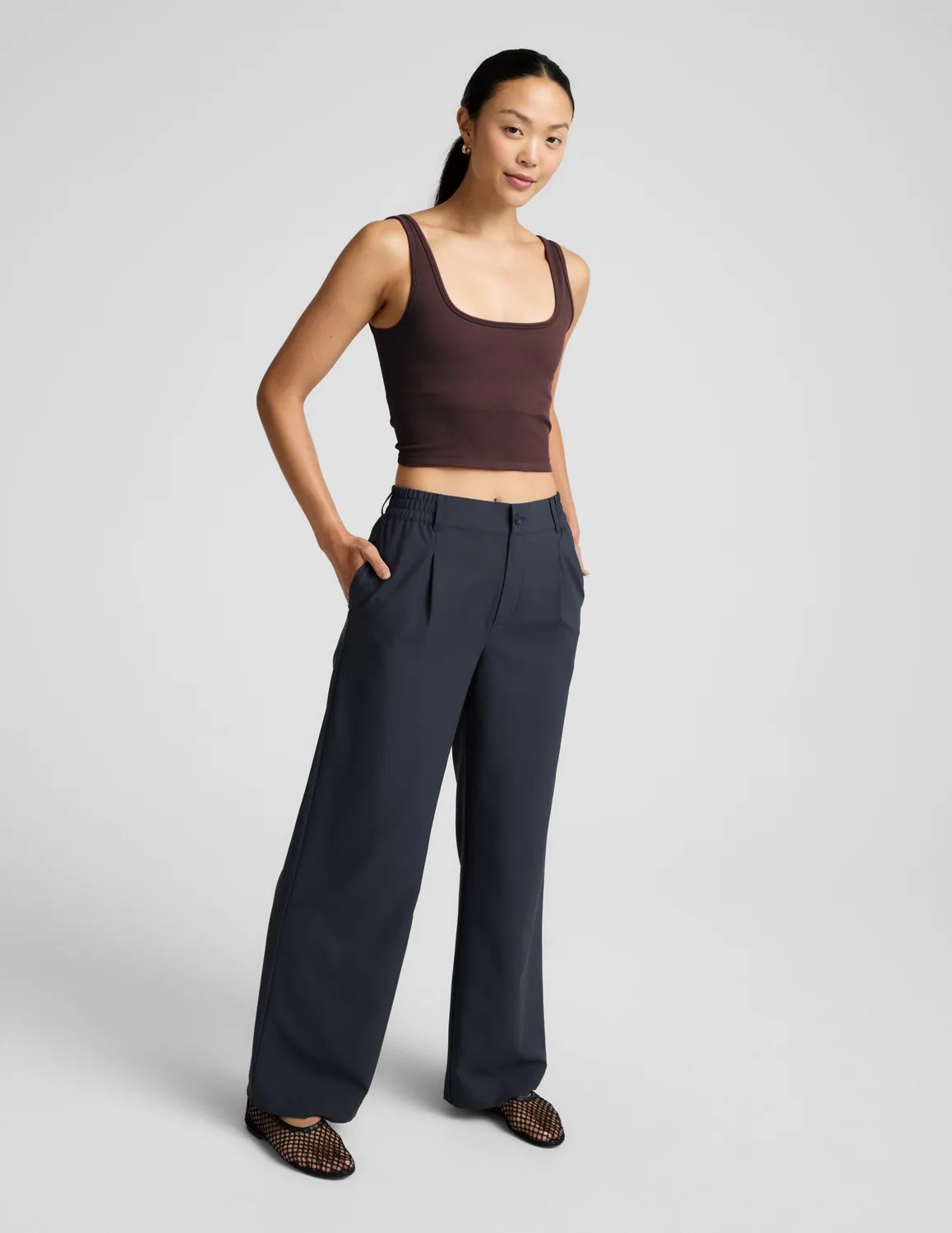 Beyond Yoga Keep It Cool Seamless Cropped Tank linne Iced Mocha kylande