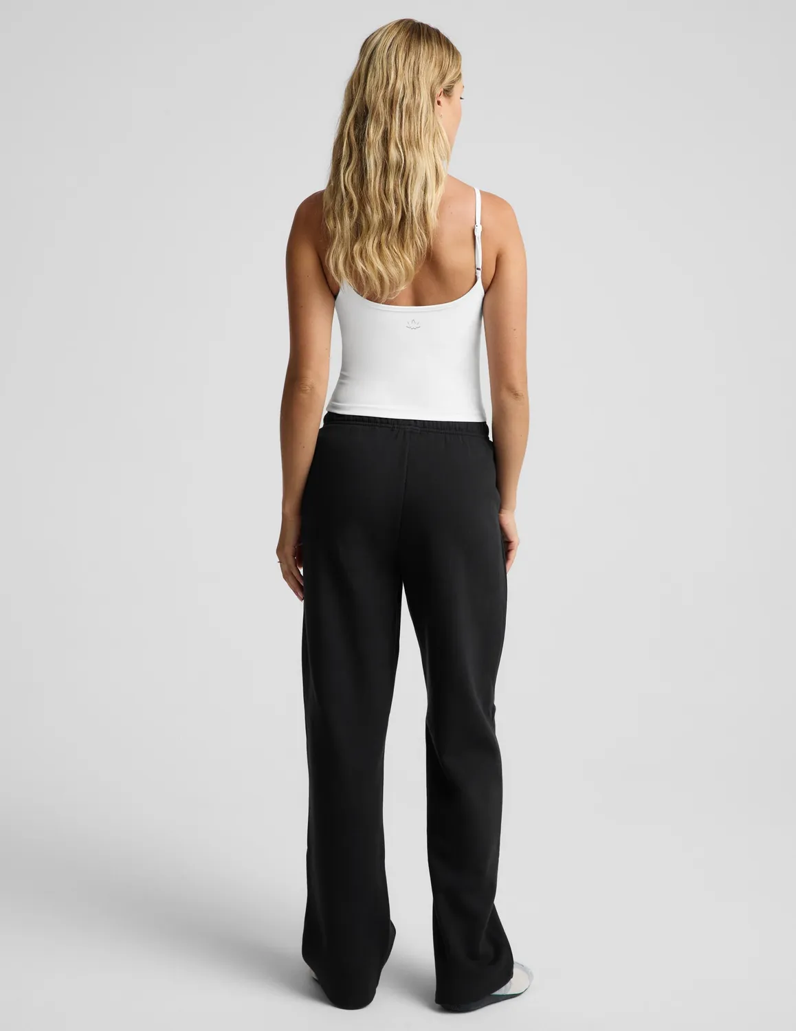 Beyond Yoga LuxeFleece 2.0 Straight Leg Sweatpant 31" mjukisbyxor svart