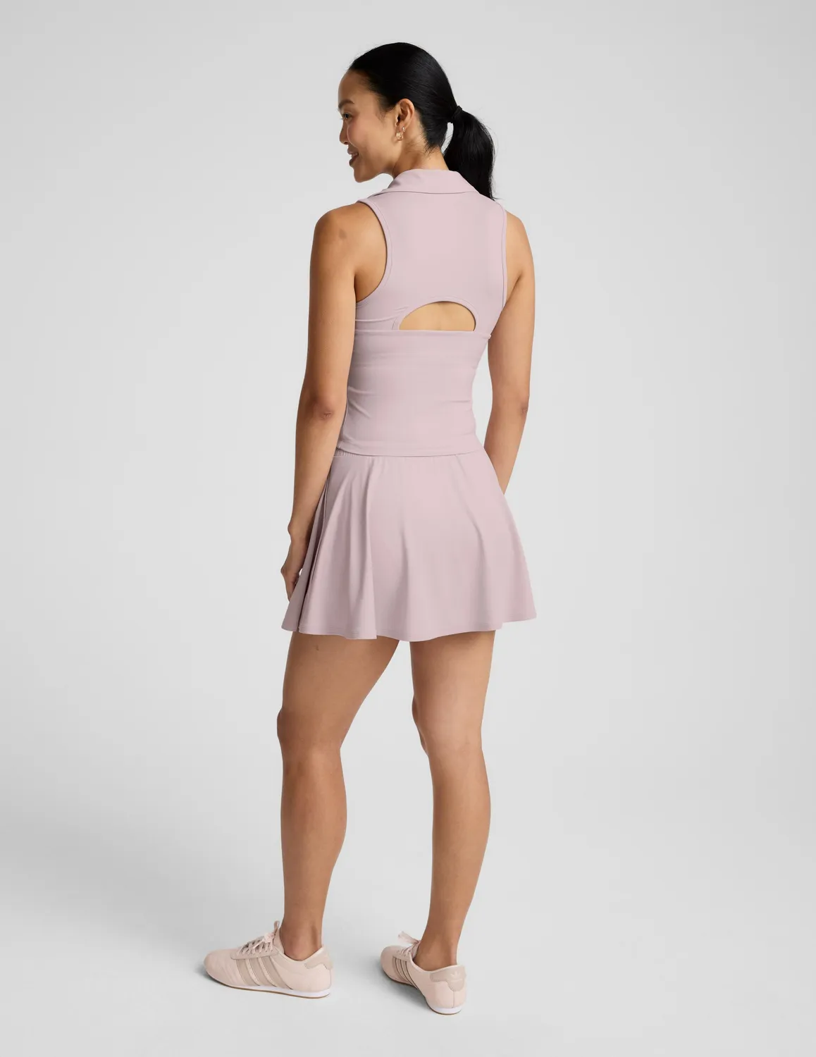 Beyond Yoga Sport Active Polo Tank linne Blush Blooms inbyggd BH