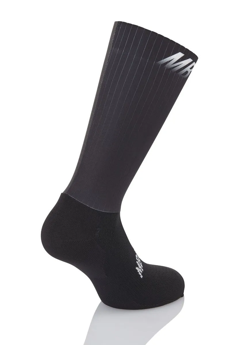 MB Wear Aero Fast Black cykelstrumpor svart aero