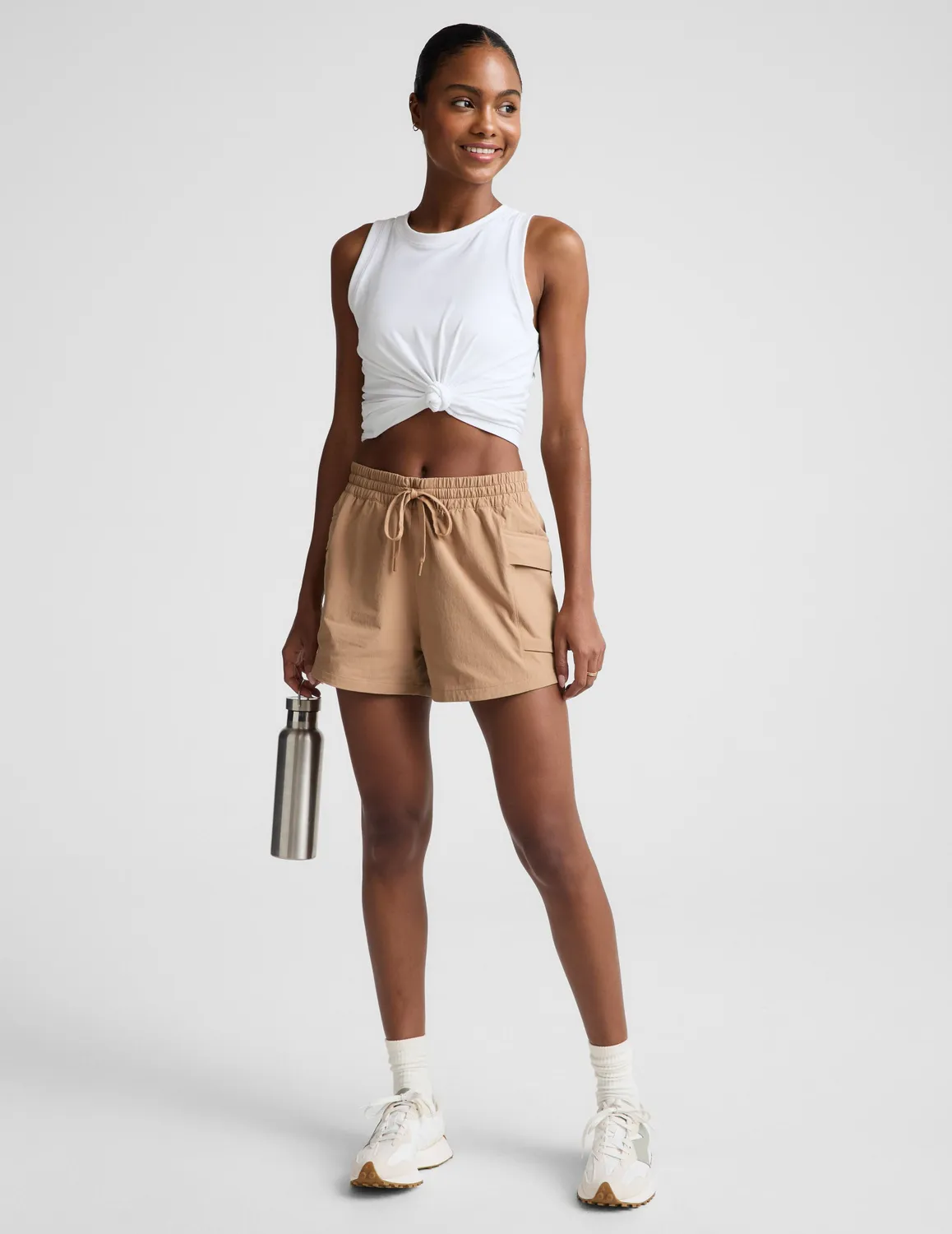 Beyond Yoga Peak 3 Short shorts Camel vandring