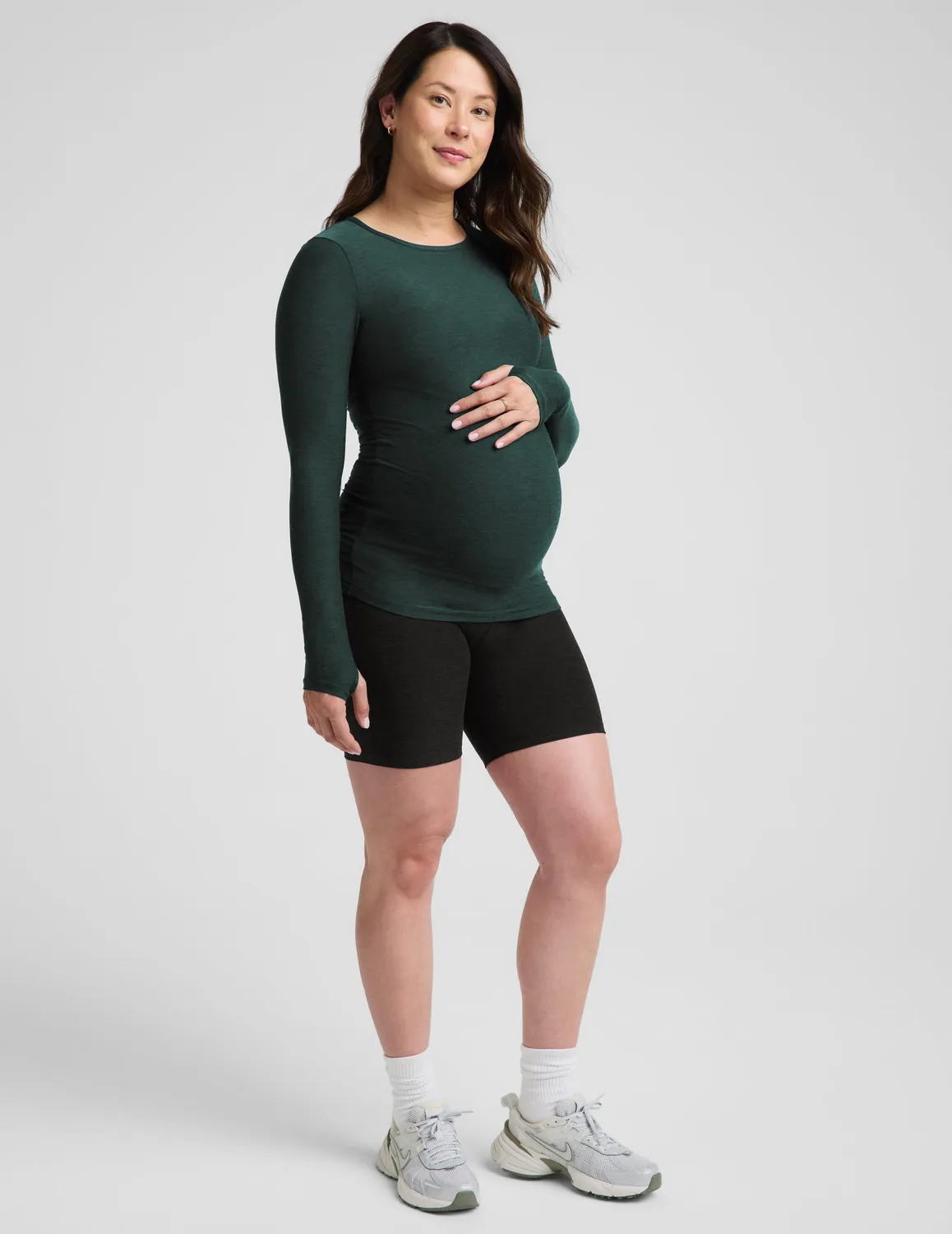 Beyond Yoga Featherweight Count On Me Maternity Crew Pullover tröja Dark Ivy Heather gravid