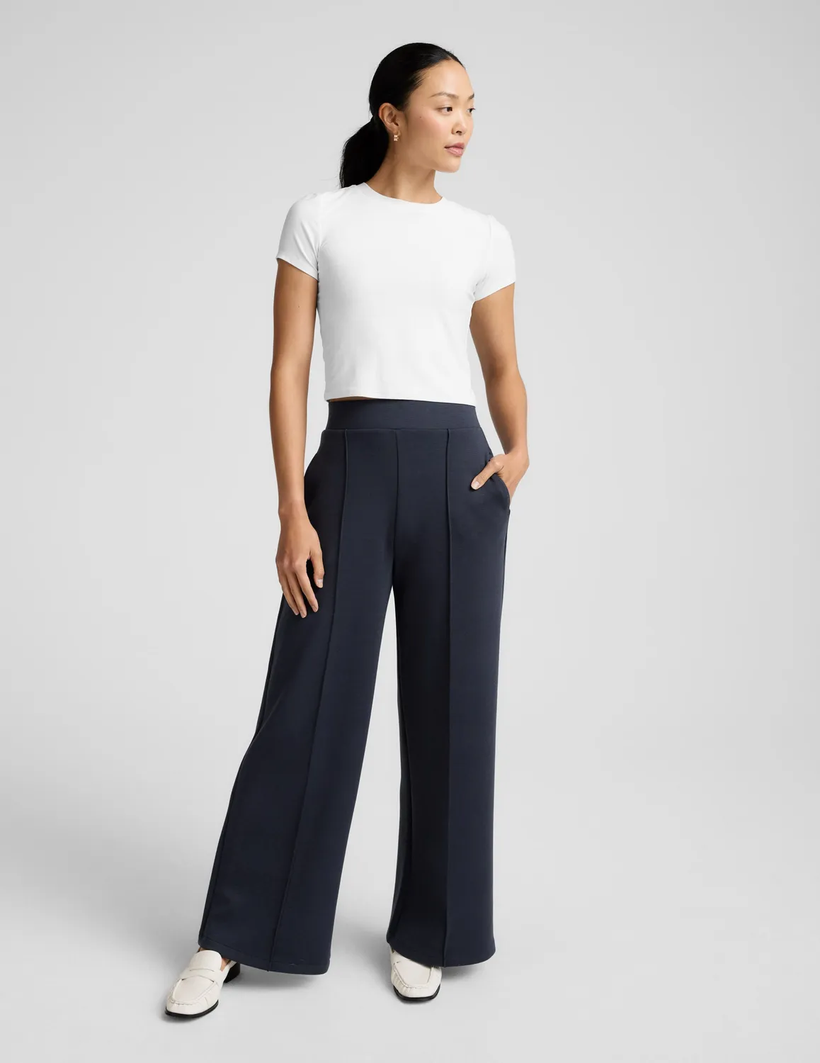 Beyond Yoga SoftSpring Wide Leg Pant 31" mjukisbyxor nocturnal navy vida