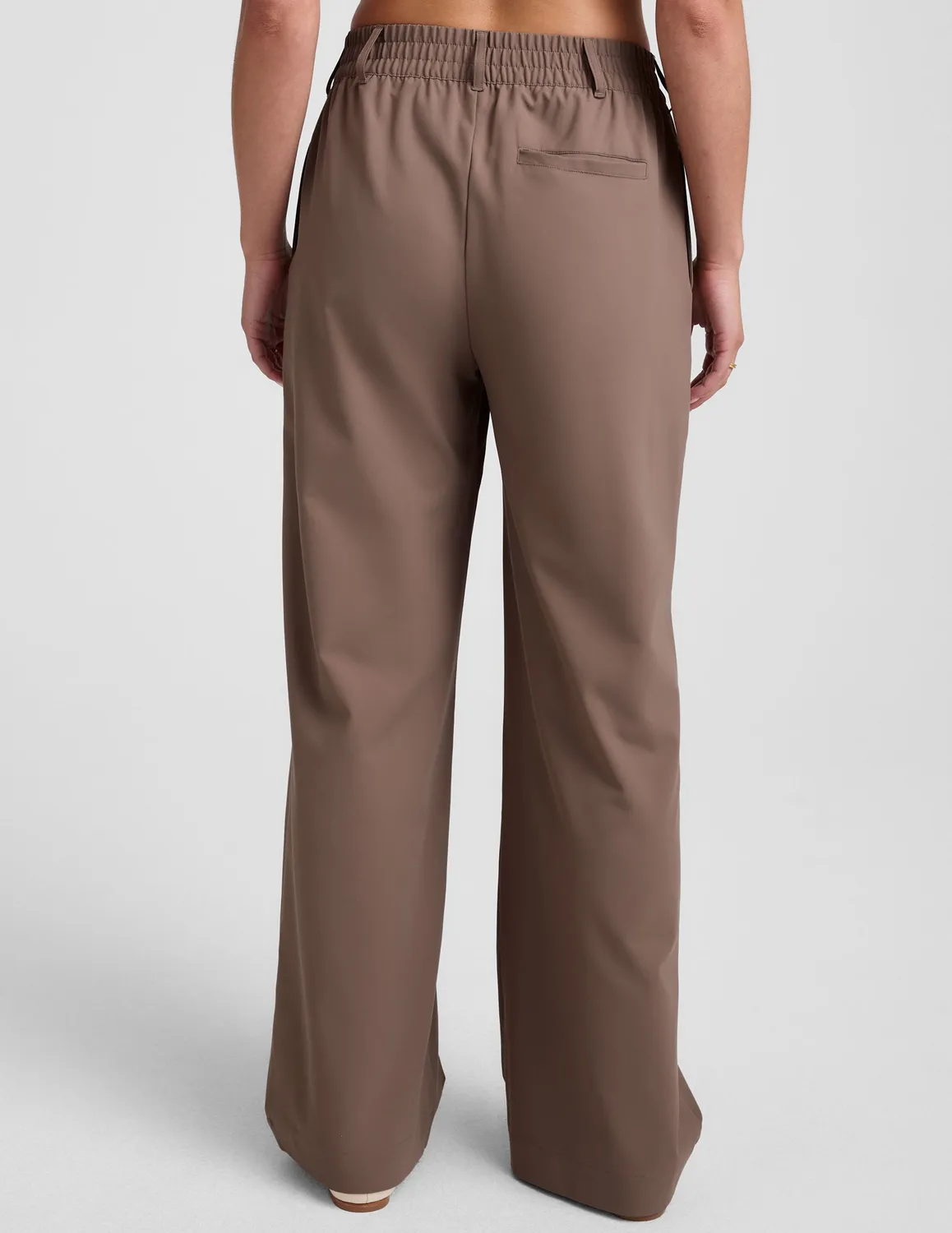 Beyond Yoga Status Wide Leg Trouser 31" kostymbyxa Khaki 31 tum