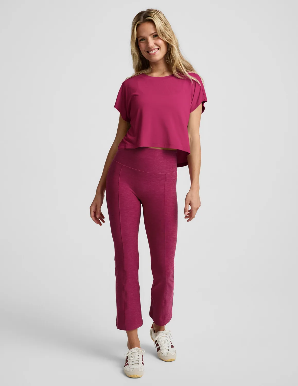 Beyond Yoga Studio Luxe Cropped Tee t-shirt Sangria croppad